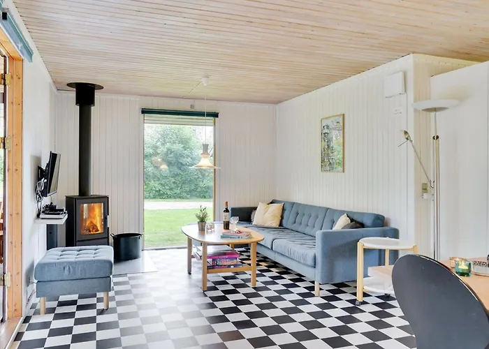 Soraya - 700m To The Fjord By Interhome